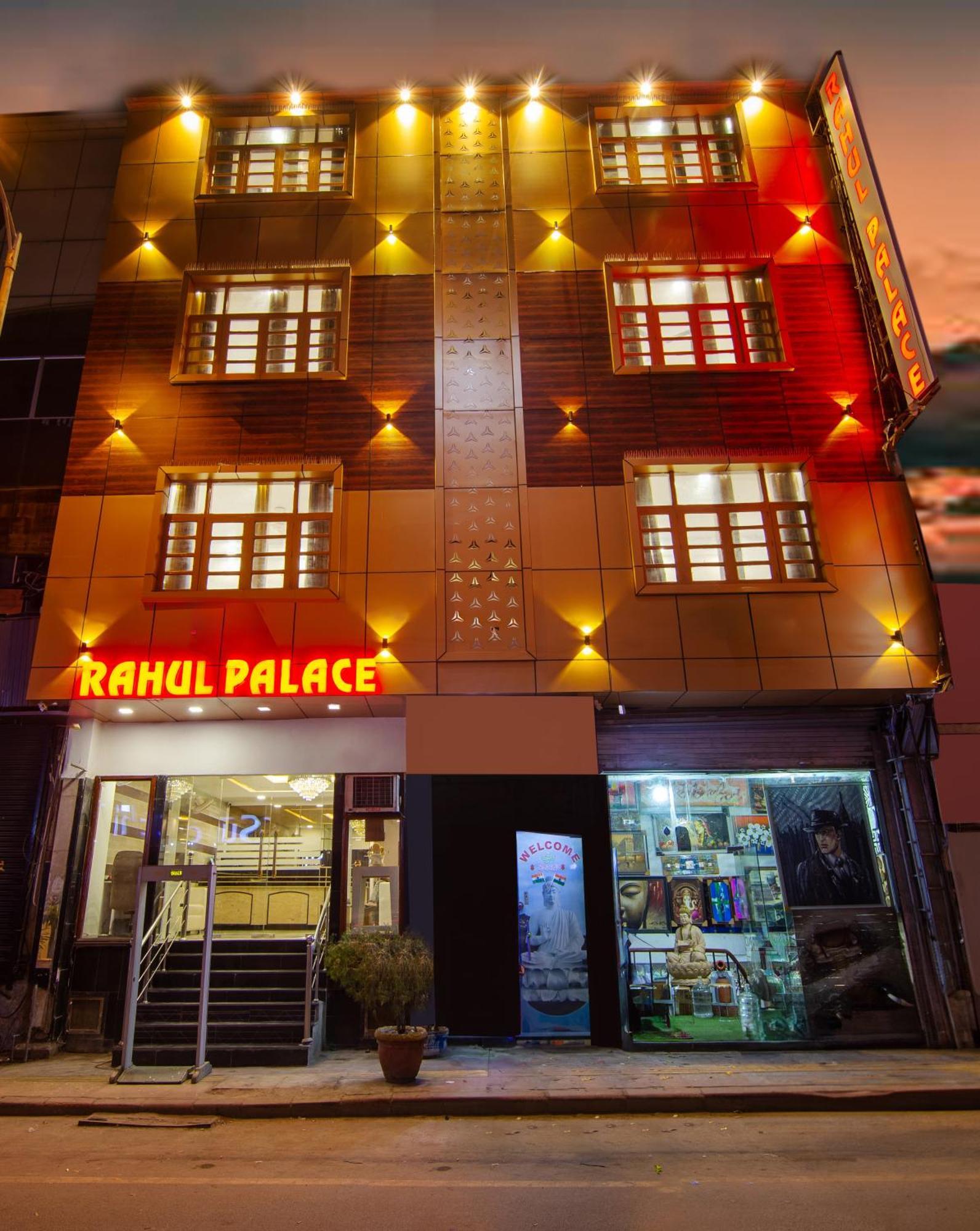 Rahul Palace By Golden Tree Near Metro Station And Ajmal Khan Market New Delhi Eksteriør bilde